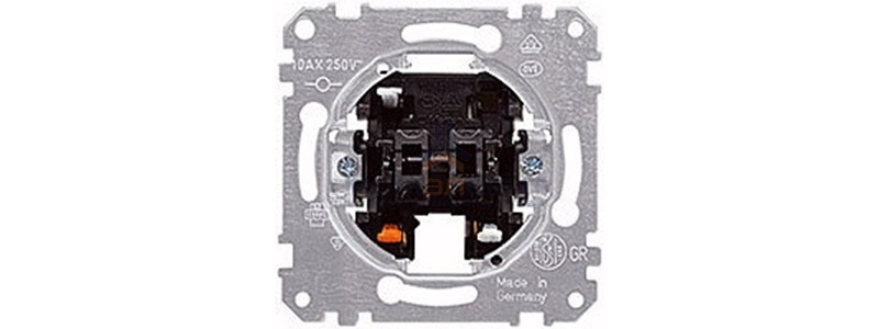 Выключатель двухклавишный Merten